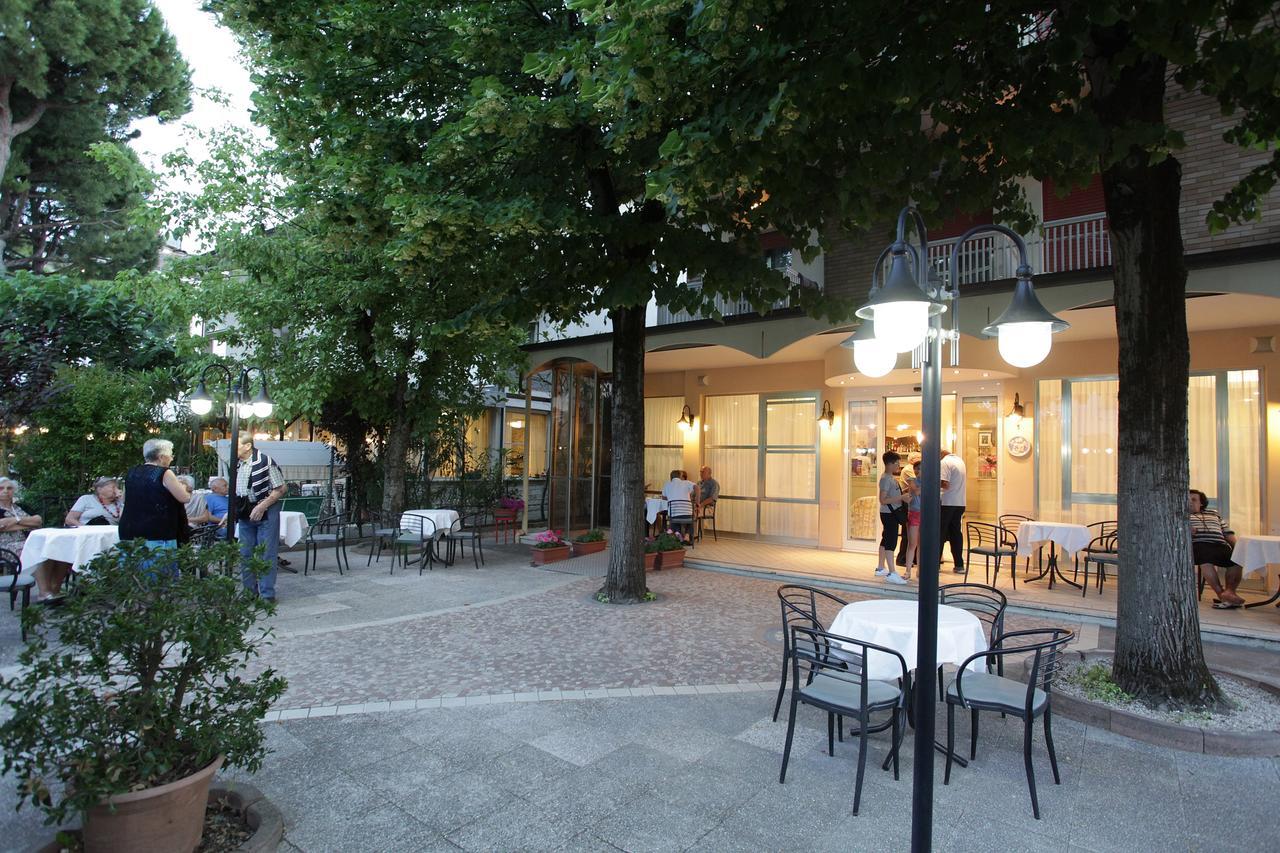 Hotel Santa Maria Cervia Exterior photo